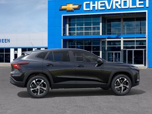 New 2026 Chevrolet Trax RS FWD image 5