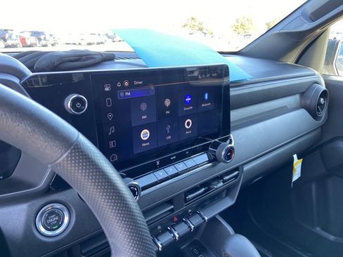 Used 2024 Chevrolet Colorado W/T image 37