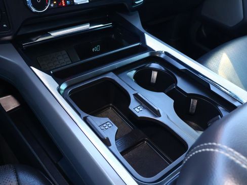 Used 2025 Ford F250 Lariat w/ Chrome Package image 25