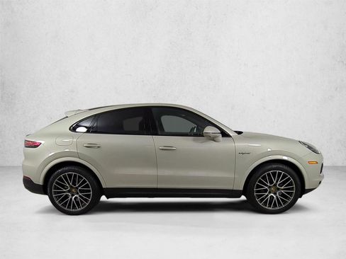 Certified 2022 Porsche Cayenne E-Hybrid Coupe AWD/4WD image 8