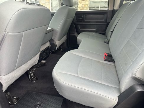 Used 2018 RAM 1500 Express image 11