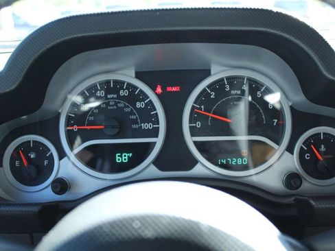 Used 2010 Jeep Wrangler Sahara w/ Dual Top Group AWD/4WD image 11