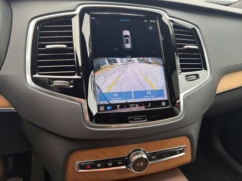 Used 2023 Volvo XC90 B5 Plus image 32