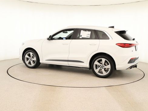 New 2025 Audi Q5 Prestige image 3