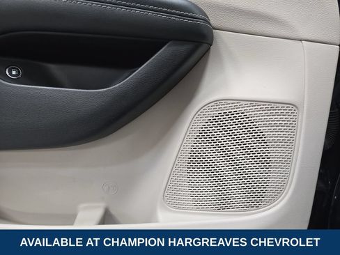 Used 2023 Chrysler Pacifica Touring-L FWD image 32