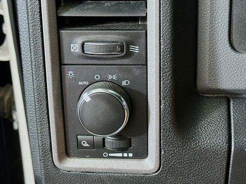 Used 2015 RAM 1500 Tradesman w/ Popular Equipment Group AWD/4WD image 17