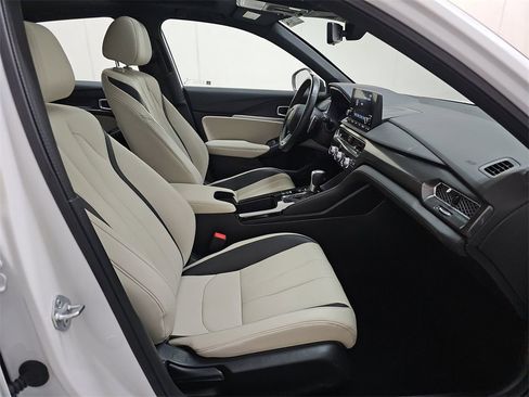 Used 2023 Acura Integra A-Spec image 9