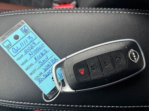 Used 2024 Nissan Kicks SR image 33