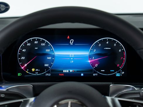 New 2026 Mercedes-Benz GLB 250 4MATIC image 18