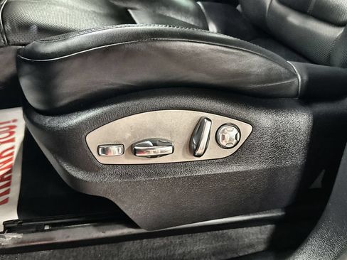 Used 2023 Porsche Macan S AWD/4WD image 13
