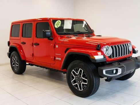 Used 2024 Jeep Wrangler Sahara w/ Technology Group image 7