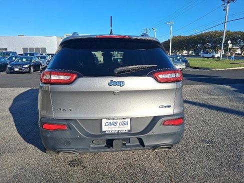 Used 2015 Jeep Cherokee Latitude w/ Cold Weather Group image 5