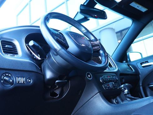 Used 2020 Dodge Charger R/T image 40