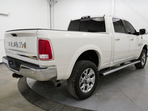 Used 2017 RAM 3500 Laramie Longhorn image 7
