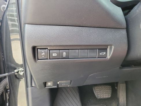 Certified 2023 Toyota Venza Nightshade AWD/4WD image 24