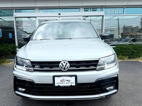 Used 2020 Volkswagen Tiguan SE R-Line AWD/4WD image 2