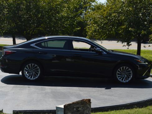 Used 2019 Lexus ES 350 w/ Premium Package FWD image 12