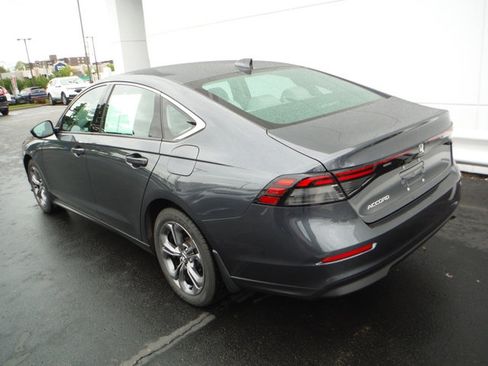 Used 2023 Honda Accord EX image 9