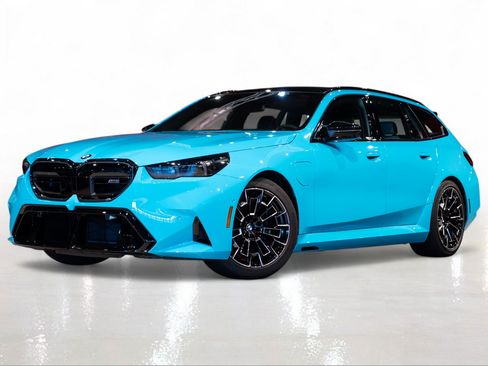 Used 2026 BMW M5 Touring w/ Executive Package AWD/4WD image 1