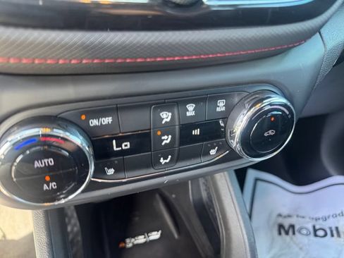 Certified 2022 Chevrolet TrailBlazer RS w/ Technology Package FWD image 17