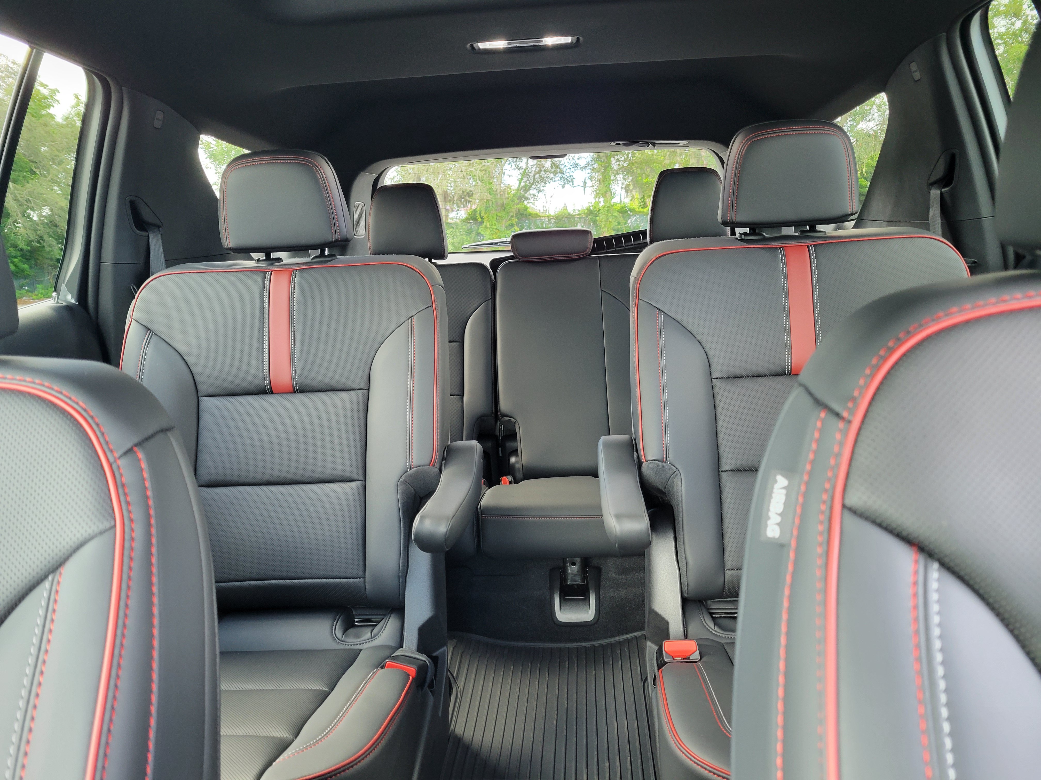 New 2027 Chevrolet Traverse RS w/ LPO, Floor Liner Package FWD image 14