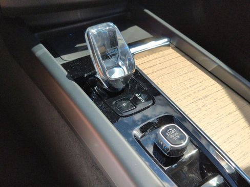 New 2026 Volvo XC60 B5 Plus w/ Protection Package Premier image 22