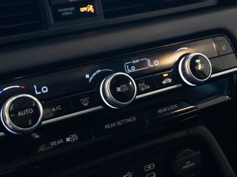 Used 2024 Honda Pilot Touring image 26