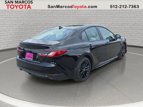 Used 2026 Toyota Camry SE w/ Convenience Package image 5
