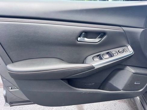 Used 2023 Nissan Sentra SR w/ SR Premium Package FWD image 25