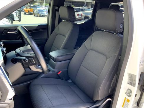 Used 2024 GMC Canyon Elevation w/ Convenience Package RWD image 11