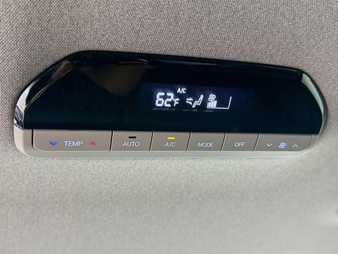 Used 2024 Kia EV9 Light RWD image 27