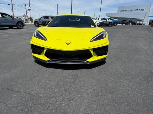 Used 2022 Chevrolet Corvette Stingray Coupe w/ 1LT RWD image 8
