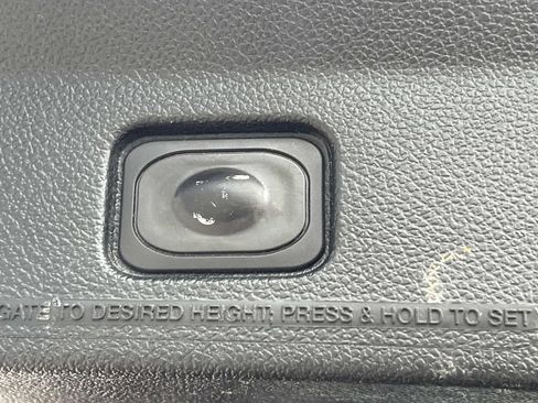 Used 2018 Ford Explorer Sport AWD/4WD image 9
