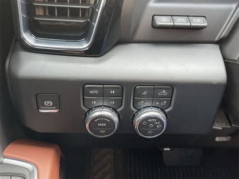 New 2026 GMC Sierra 3500 Denali Ultimate image 18