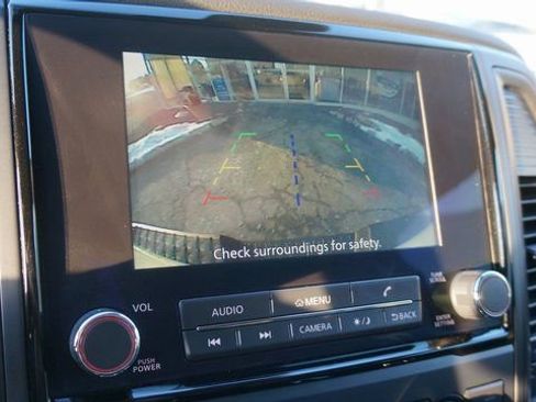 Used 2024 Nissan Titan SV w/ SV Convenience Package AWD/4WD image 17