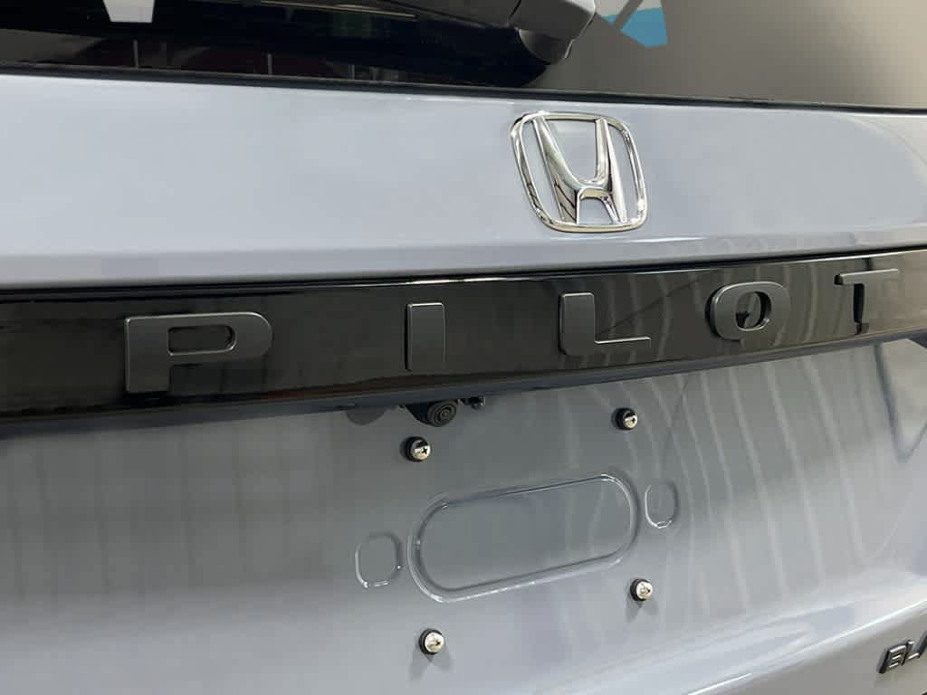 New 2026 Honda Pilot Black Edition image 7
