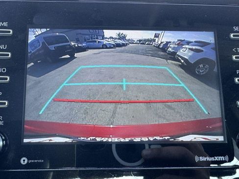 Used 2021 Toyota Camry SE image 16