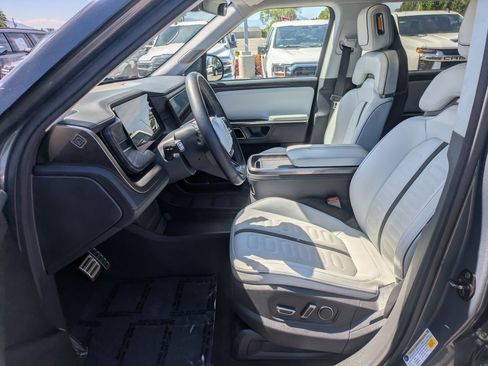 Used 2023 Rivian R1S Adventure AWD/4WD image 17