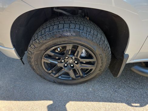 Used 2022 Chevrolet Silverado 1500 Custom w/ Rally Edition image 9