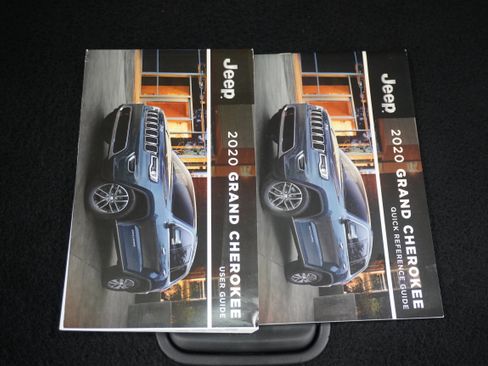 Used 2020 Jeep Grand Cherokee Laredo w/ Laredo X Package RWD image 26