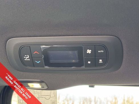 New 2026 Chrysler Pacifica Limited w/ Uconnect Theater Family Group image 9