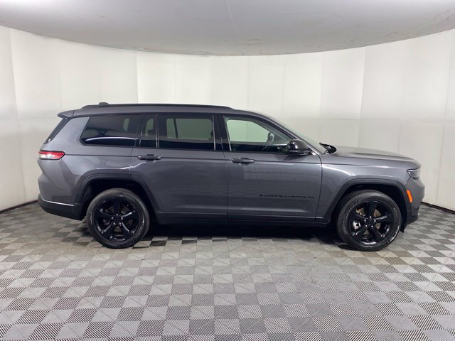 Used 2023 Jeep Grand Cherokee L Altitude AWD/4WD image 7
