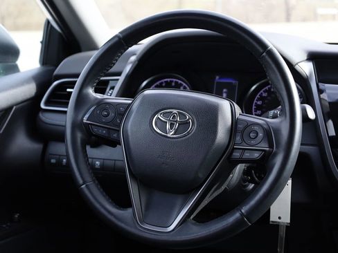 Used 2022 Toyota Camry SE image 21