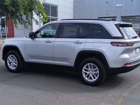 New 2025 Jeep Grand Cherokee Laredo X w/ Luxury Tech Group I image 6