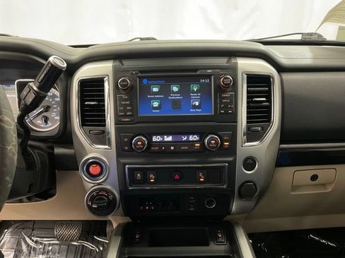 Used 2017 Nissan Titan SV AWD/4WD image 17