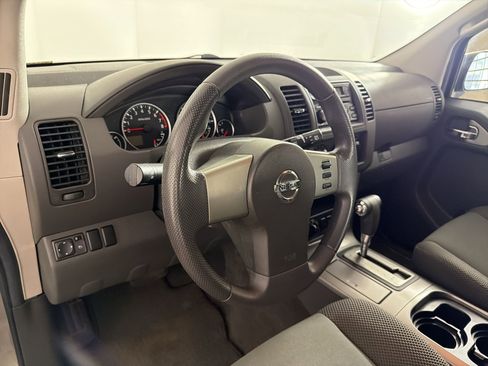 Used 2006 Nissan Pathfinder S AWD/4WD image 4