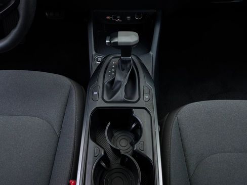 Used 2025 Kia K4 FWD image 13