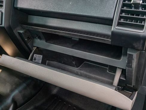 Used 2017 Ford F150 XL w/ Equipment Group 101A Mid RWD image 36