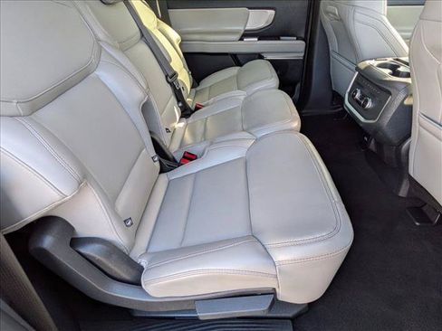Used 2025 Ford Expedition Max Active AWD/4WD image 19