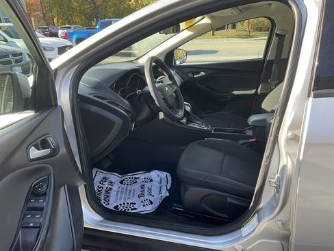 Used 2016 Ford Focus SE image 16